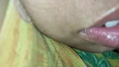 Odtwórz Desi Indian Milf zostaje kremowy po nagim pokazie boob