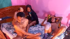 تشغيل الجنس مجموعة خشنة مع Hanif و Popy Khatun و MST Sumona: عمل إباحي مكثف و creampie