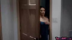Reproduzir Anal de madrasta Delight: meias, peitos grandes e penetração dupla