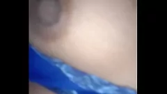Abspielen Eine tolle Zeit im Haus des Dorfmädchens - Desi Porno