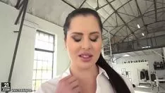 Oynat Ona külotunu vermek için sabırsızlanıyor
